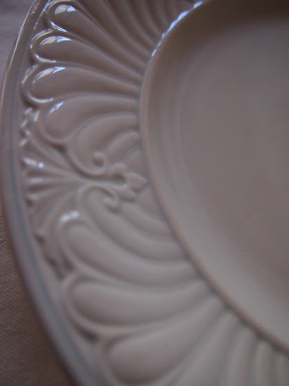 フランス19世紀　クレイユモントロー　美しい皿　