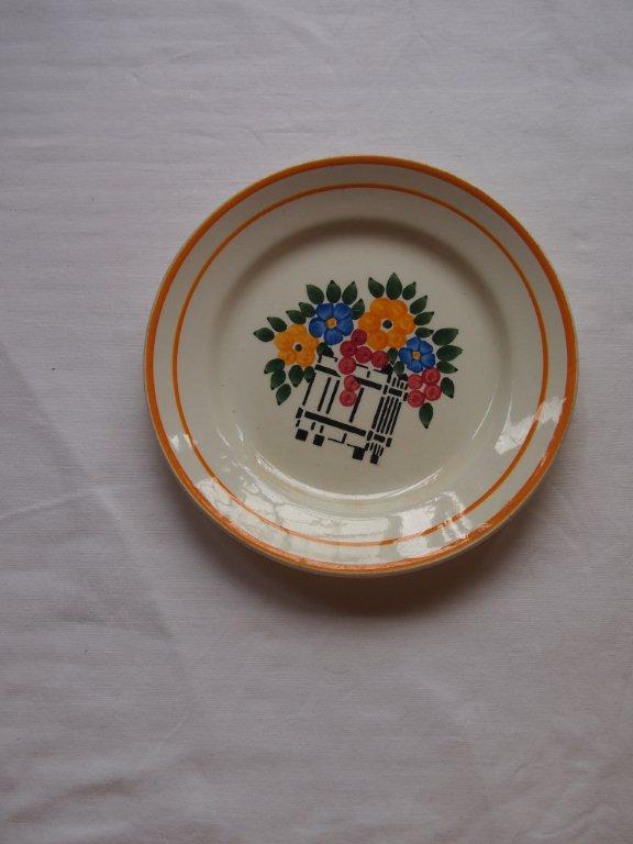 画像1: フランス　Creil et Montereau 軟質陶器　花柄の皿　美品